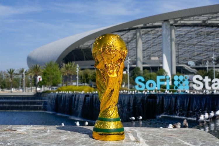 全是嘲讽...国足婉拒佛得角邀请话题登热搜 忽略国足已邀乌兹别克